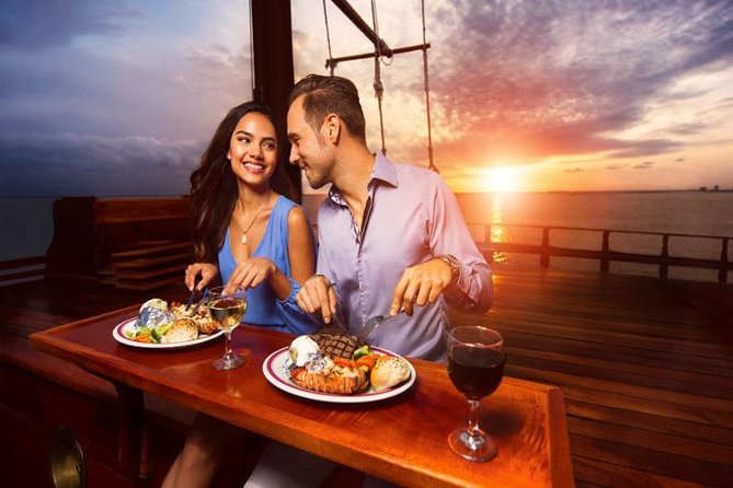 Romantic Dinner on a Spanish Galeon in Cancun - What happens at Marina Aquatours