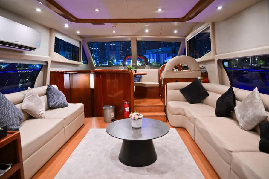 Romantic Dinner on Private Yacht - Music, conversation, and the feel on board