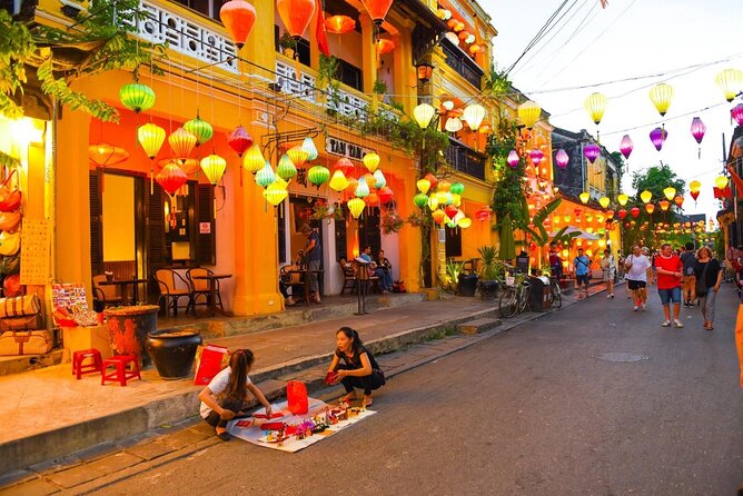 Romantic Dinning On The Bamboo Raft - Key points at a glance