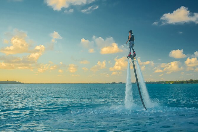 Romantic dive in the lagoon of Bora Bora. Private instructor on a shared boat - Who will enjoy this most