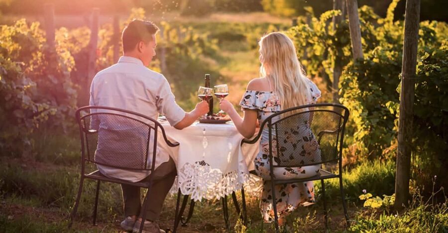 Romantic Escape in Tuscany with Overnight and Wine Tasting - A Romantic Tuscan Night With a Tasting at Its Center