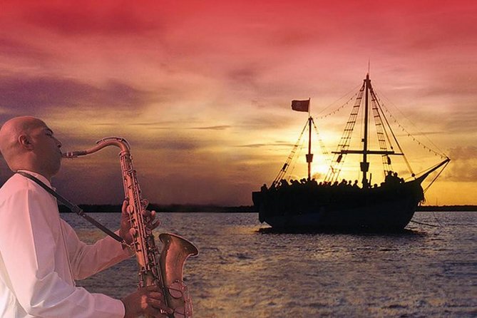 Romantic Experience Sunset Dinner Columbus in Cancun (2x1 price) - Sunset Views Across Nichupté Lagoon