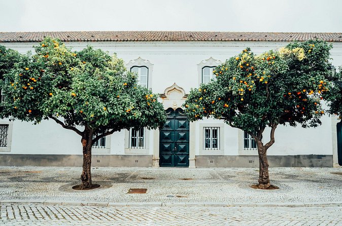 Romantic Faro: Whisper of Love Exploration Game and Tour - Museu Municipal de Faro and a simple puzzle stop