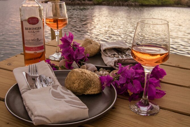 Romantic Floating Picnic Experience - Meeting at Shaker Cruising Bar