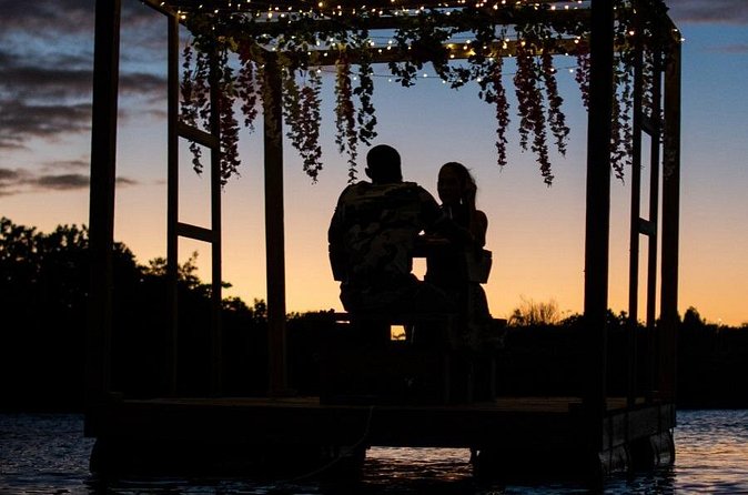 Romantic Floating Picnic Experience - Choosing the Appetizer and Three Proteins