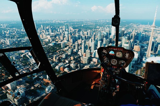 Romantic Jewel - Private Helicopter Tour for 2 - A private view of Toronto from 2,000 feet