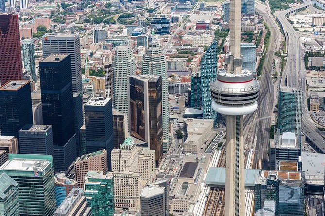 Romantic Jewel - Private Helicopter Tour for 2 - How it compares with Toronto’s other views