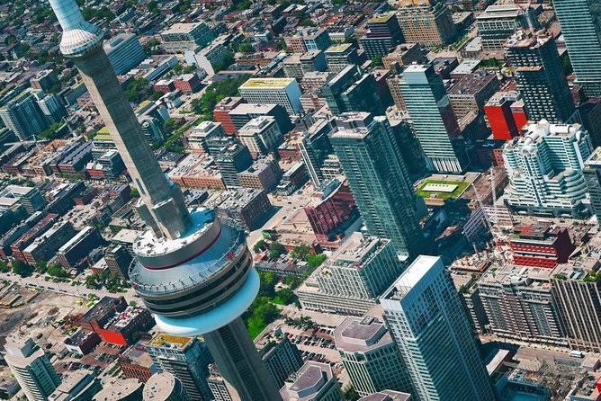 Romantic Jewel - Private Helicopter Tour for 2 - Starting at Billy Bishop Toronto City Airport