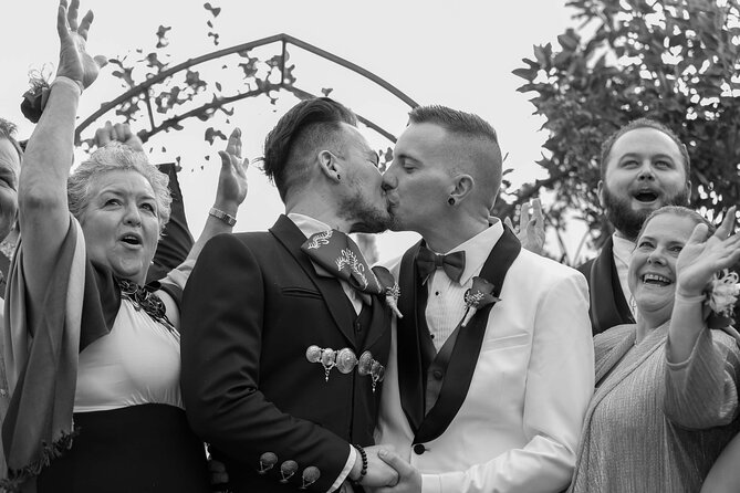 Romantic Las Vegas Wedding Package - What the photography package really gives you