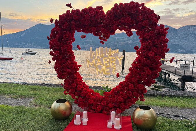Romantic Marriage Proposal Experience in Lake Garda - What happens during the two-hour evening