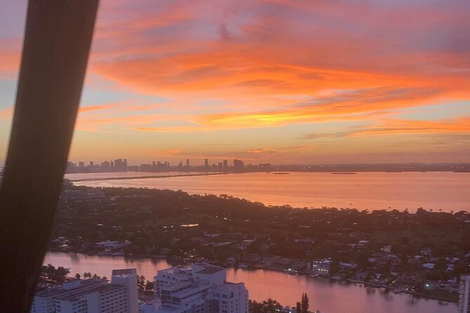 Romantic Miami Helicopter Tour with Champagne for Two - Why this flight works for a romantic occasion