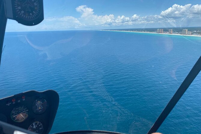 Romantic Miami Helicopter Tour with Champagne for Two - Gulfstream Park and the northern Miami area