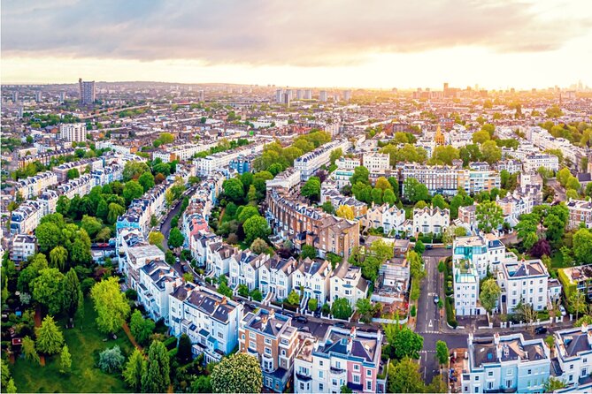 Romantic Notting Hill: Self-Guided Love Story Puzzle Walk - The famous blue door and Banksy’s final scene