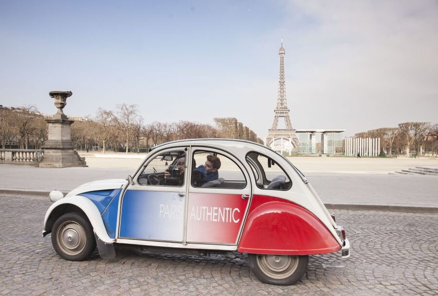 Romantic Paris Vintage Citroën 2CV Tour - Starting in a Little Citroën