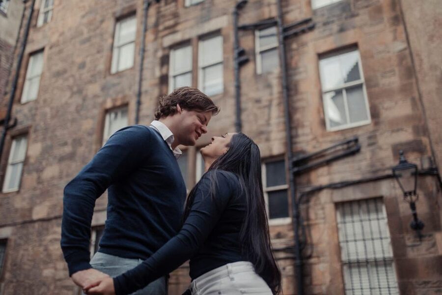 Romantic Photoshoot Experience for Couples in Edinburgh - Booking flexibility and small practical details