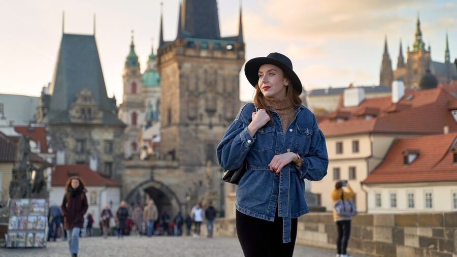 Romantic Photoshoot Experience for Couples in Prague - Key points at a glance