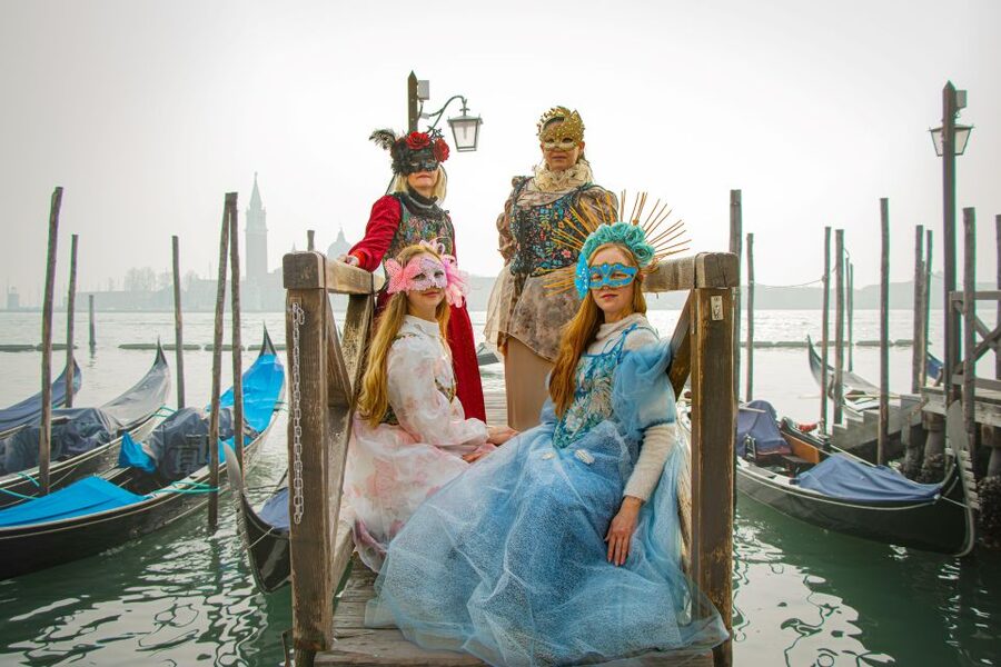 Romantic Photoshoot Experience for Couples in Venice - Who will enjoy this most