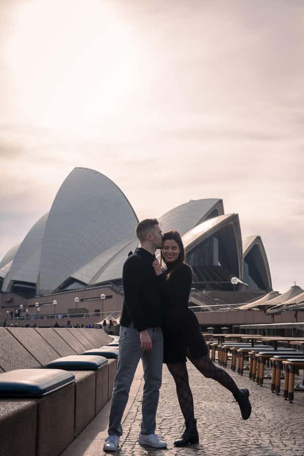 Romantic photoshoot for couples in Sydney - Key points to know before you book