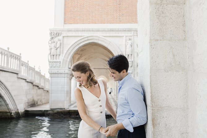 Romantic Photoshoot in Venice - The value of a private photographer