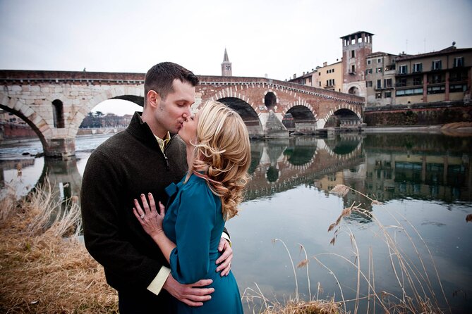 Romantic Photoshooting in Verona - Starting in Piazza delle Erbe