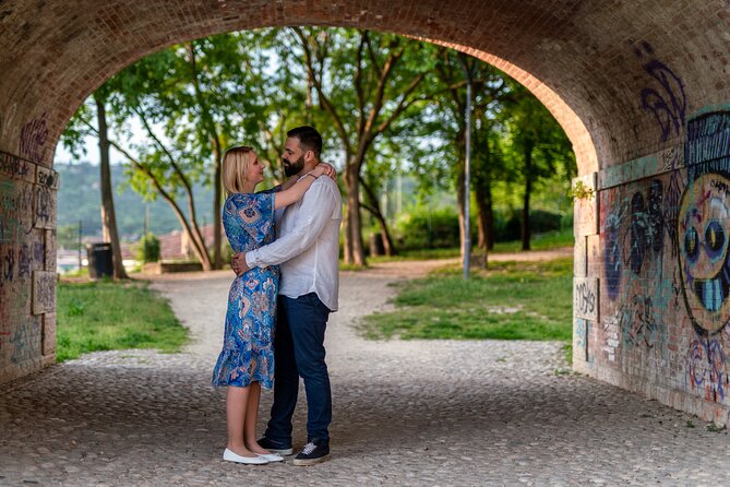 Romantic Photoshooting in Verona - Finishing near the Funicolare di Castel San Pietro