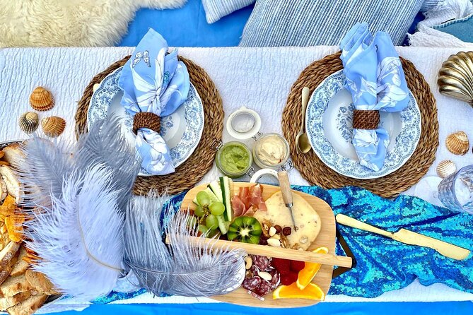 Romantic Picnic - Choosing between Bogatell and Ciutadella Park