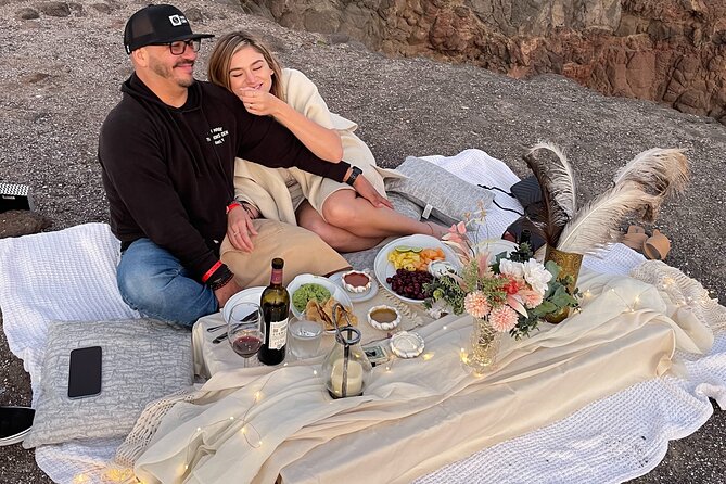Romantic Picnic by the beach - What the hosts add to the experience
