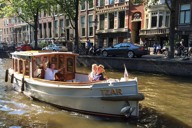 Romantic Private Boat Tour Amsterdam 90min incl welcome drink - Why this private cruise feels different