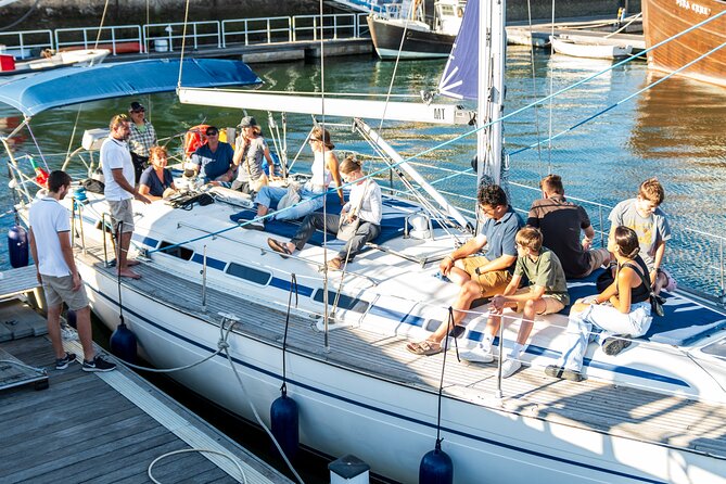 Romantic Private Sailboat in Lisbon for couples - A riverside square from an unusual angle