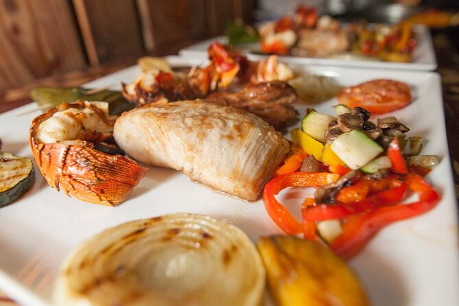 Romantic Private Sunset and Motu Dinner for Two - What the three-course dinner includes