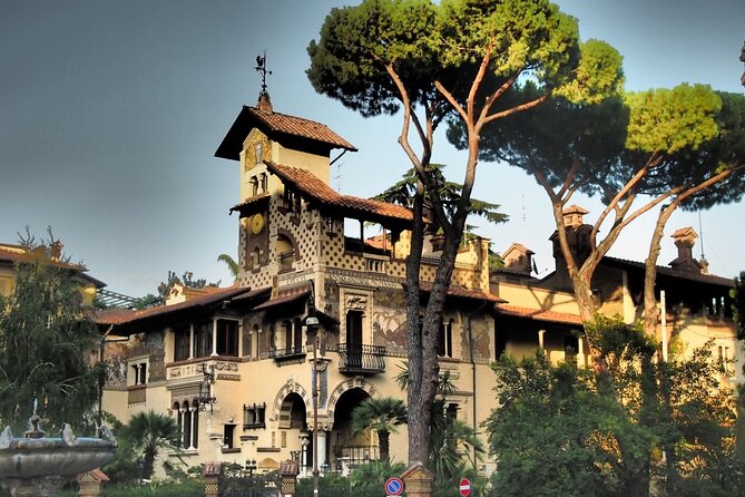 Romantic Rendezvous: Private Night Tour of Rome with Chauffeur - The Colosseum after sunset