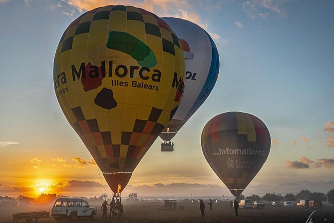 Romantic Sunrise Balloon Tour in Majorca - The flight, burner heat, and views