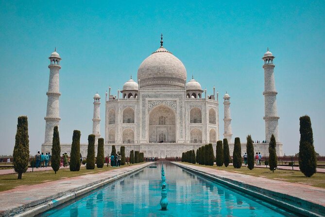 Romantic Sunset at the Taj Mahal: Day Trip from Delhi to Agra - A long road to Agra, made easier by private pickup