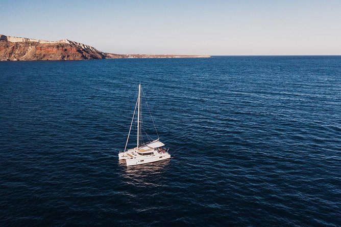 Romantic Sunset Catamaran Caldera Cruise incl. Meal & Drinks - The volcanic hot springs and swimming stops