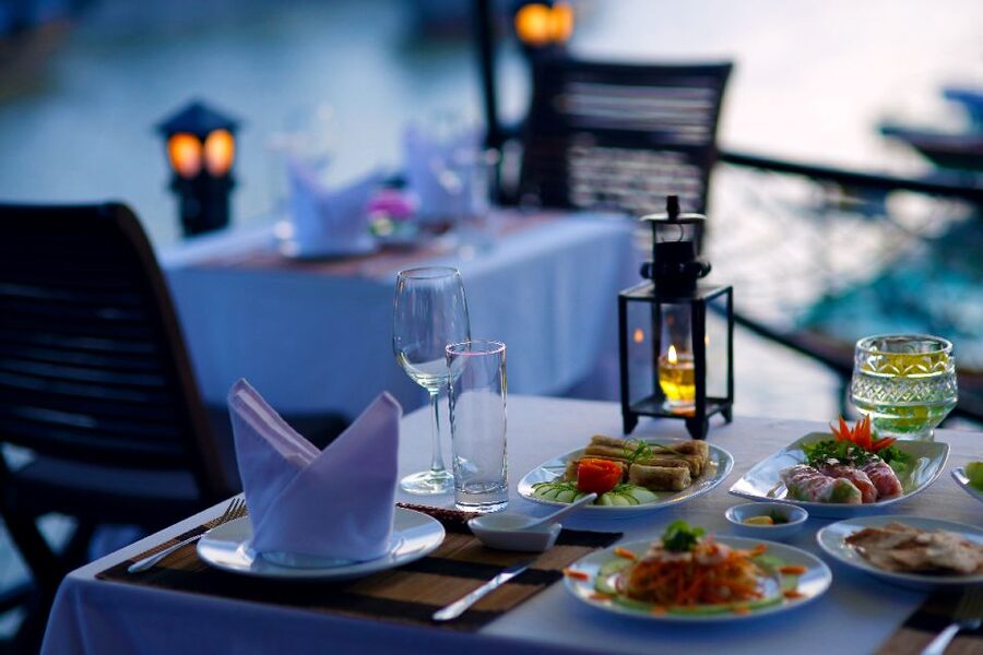Romantic Sunset Dinner Cruise in Hoi An - Service for birthdays, honeymoons, and anniversaries