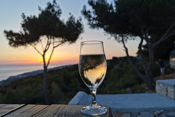 Romantic Sunset in Zakynthos Keri Lake & Myzithres Viewpoint - What the mixed score tells you about expectations
