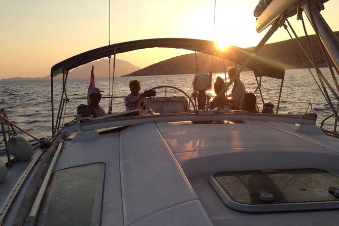 Romantic Sunset Sail Cruise - Three hours built around the changing sky
