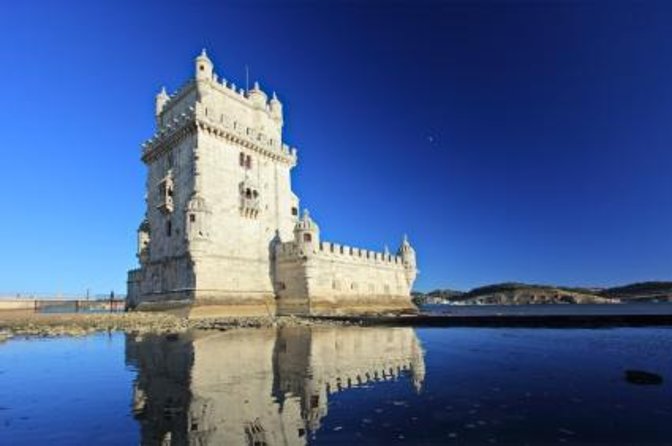 Romantic Sunset Sailing Experience in Lisbon - What makes this Lisbon sunset sail worth considering
