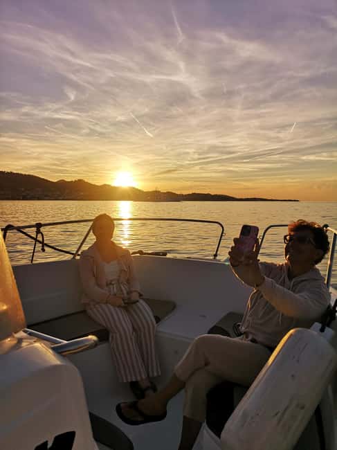 Romantic Sunset tour around Zadar with Drinks - Passing the Sea Organ from offshore