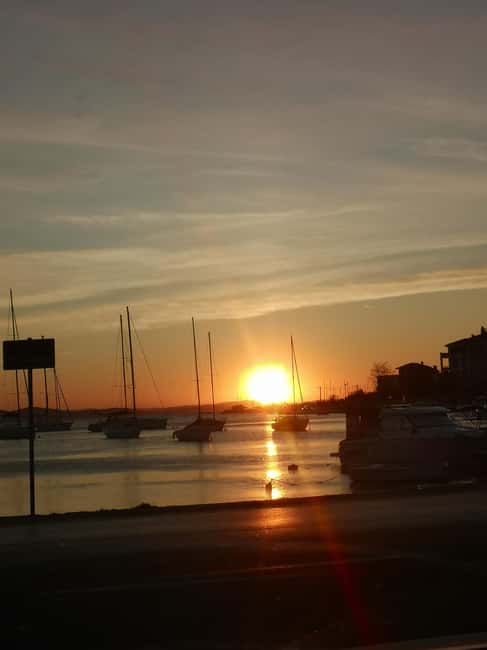 Romantic Sunset tour around Zadar with Drinks - Leaving Foša and finding the boat