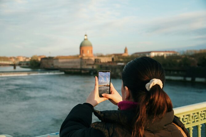 Romantic Toulouse: Self-Guided Love Story Puzzle Walk - Ninety minutes, with room to pause