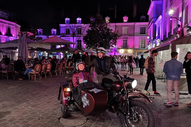 Romantic Tour By Night - Timing, meeting point, and practical planning