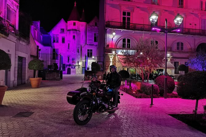 Romantic Tour By Night - What the vintage sidecar changes