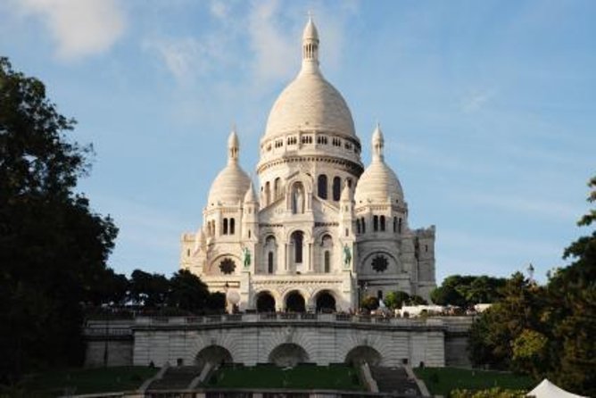 Romantic Tour of Paris in a Vintage Luxury Open-Top French Car - At a glance: what makes this ride useful