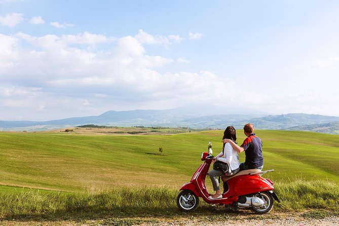 Romantic Vespa Tour and Wine Tasting - Two wheels, open roads, and a Tuscan winery lunch