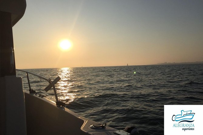 Romantic walk in the Bay of Cadiz - What the private format changes