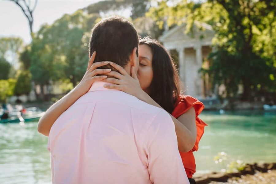 Rome: Romantic Couple Photoshoot at Villa Borghese - Choosing a famous Roman backdrop