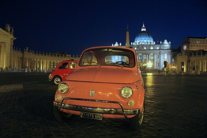 Rome: Romantic Night Tour by Classic Fiat 500 - Circus Maximus and the first Roman views