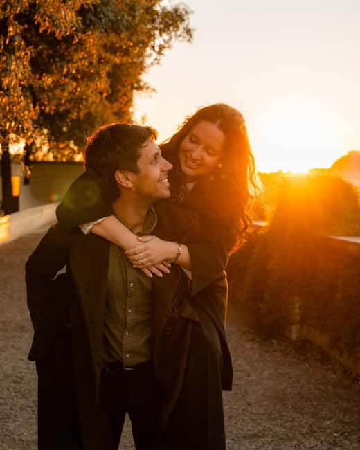 Rome: Romantic Proposal PhotoShoot - Keeping the proposal secret