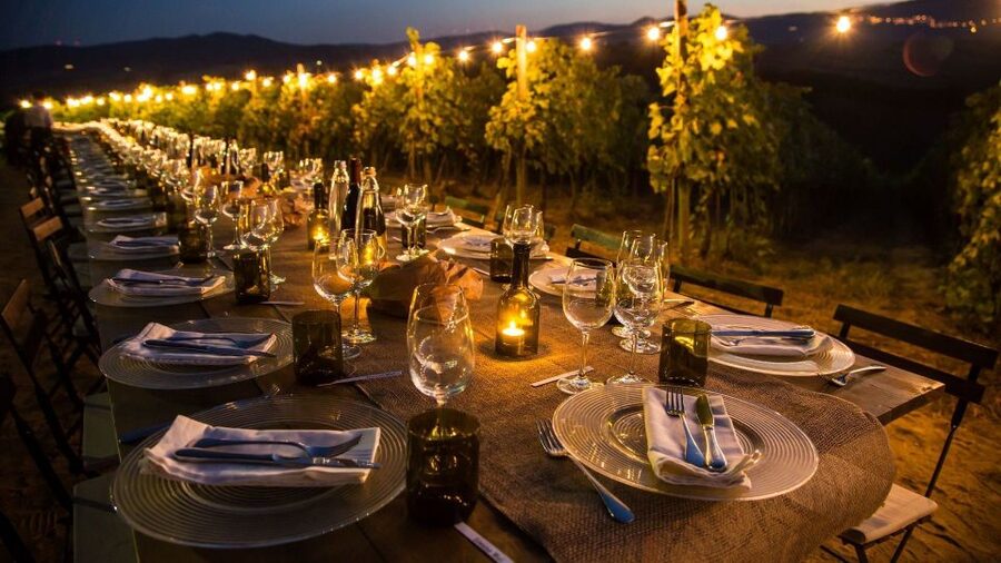 San Gimignano: Romantic Vineyard Dinner - Learning how to taste Tuscan wine